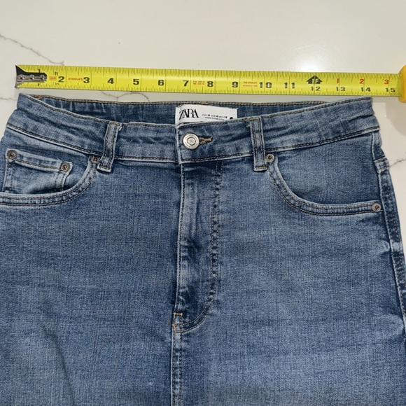 Zara Women's high rise denim skirt - Picture 3 of 8